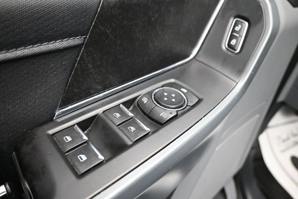 Used 2022 White Ford XLT image 11