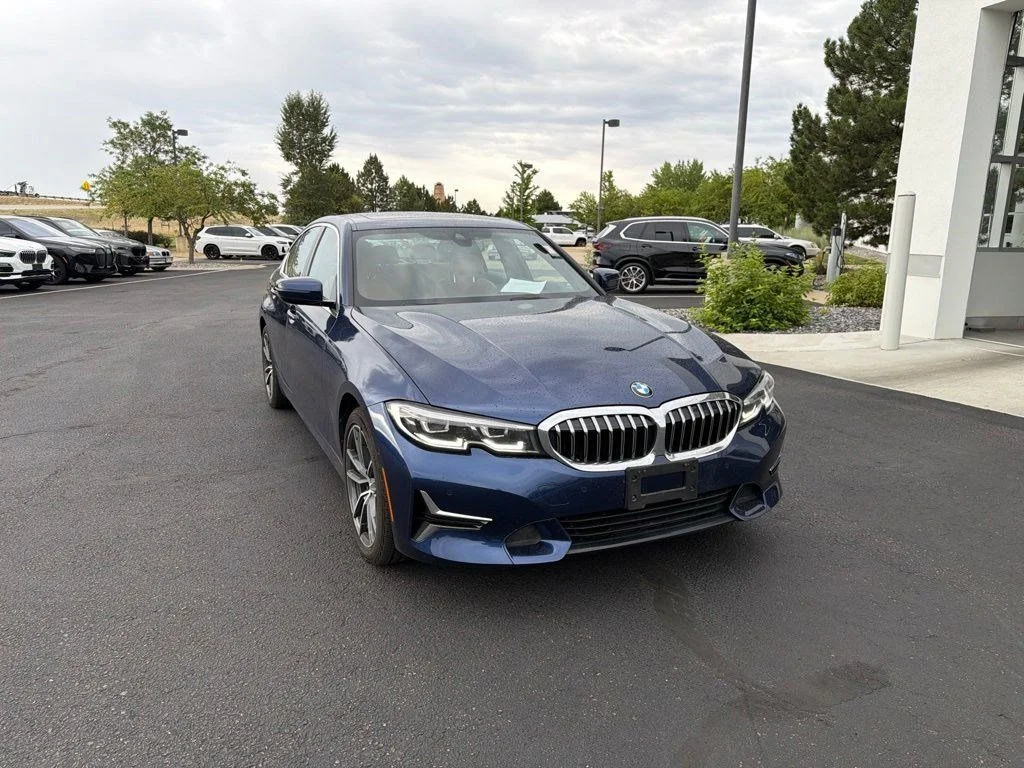 Used 2019 Mediterranean Blue Metallic BMW 330i xDrive image 7