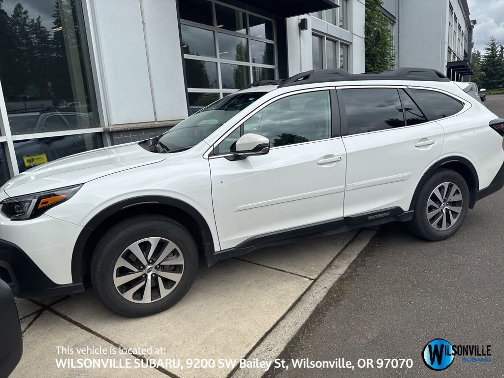 2022 Subaru Outback Premium's photo