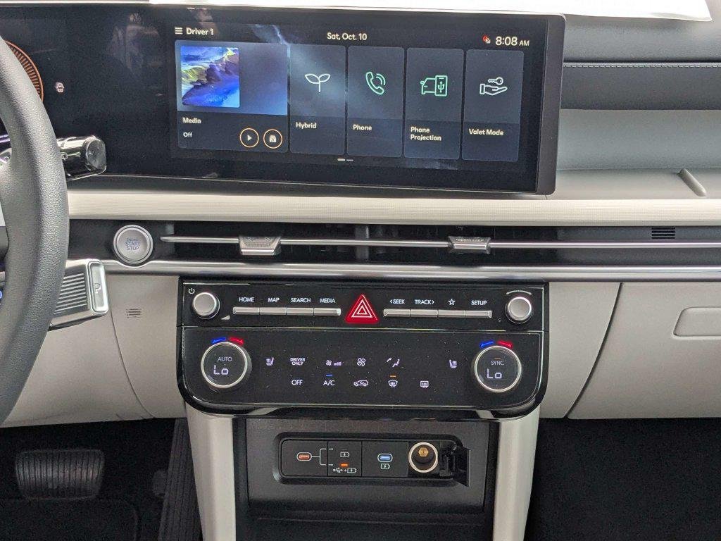 New 2026 White Hyundai SEL FWD image 18