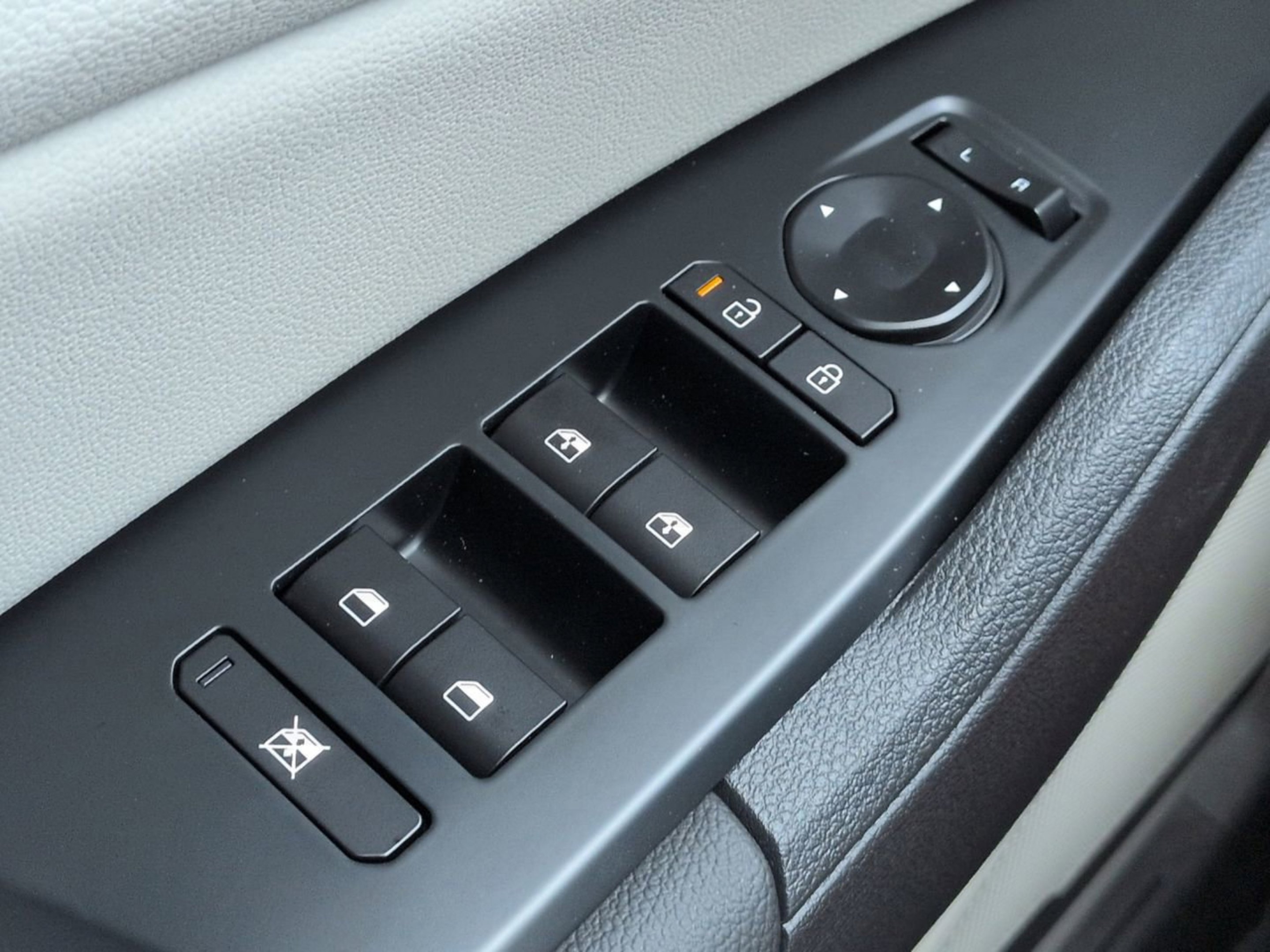 New 2026 Panthera Metal Gray Kia EX image 63