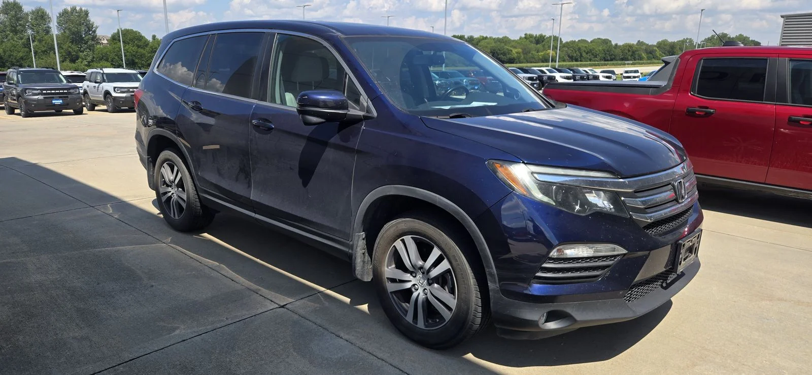 Used 2018 Black Honda EX-L image 2