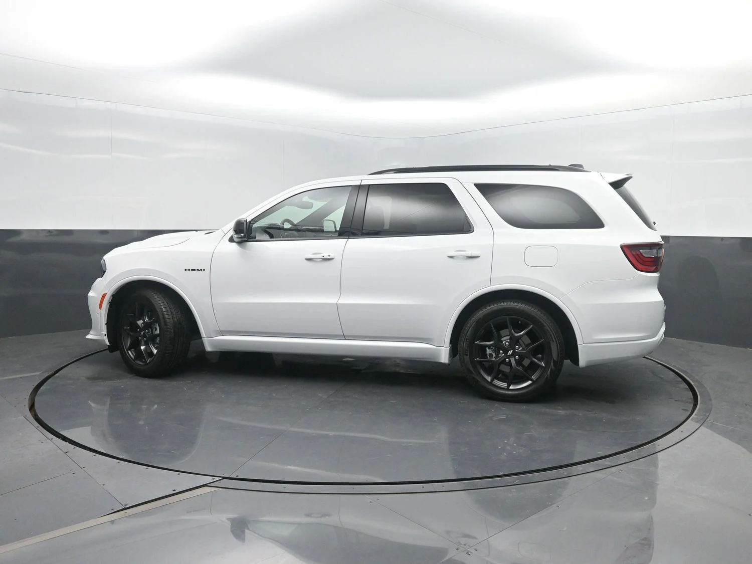 New 2026 White Knuckle Clear-Coat Exterior Paint Dodge GT Plus HEMI V8 image 43