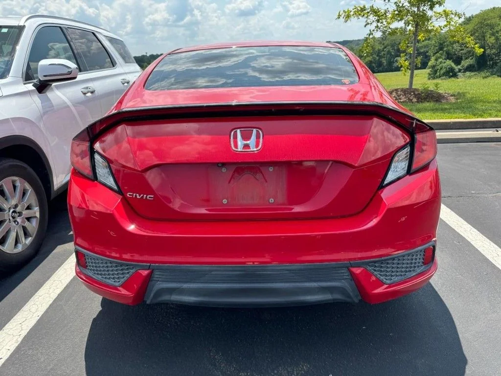 Used 2016 Red Honda LX image 4