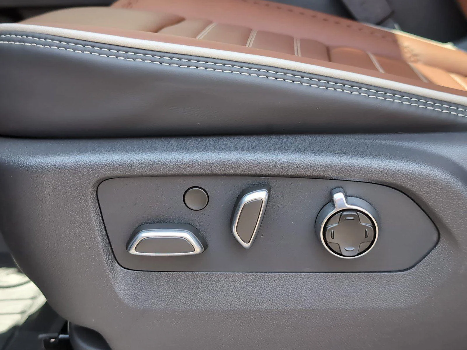 New 2026 Sterling Metallic GMC Denali Ultimate image 18
