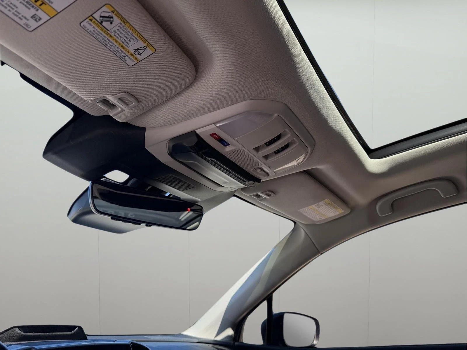 Used 2024 Crystal White Pearl Subaru Limited image 17