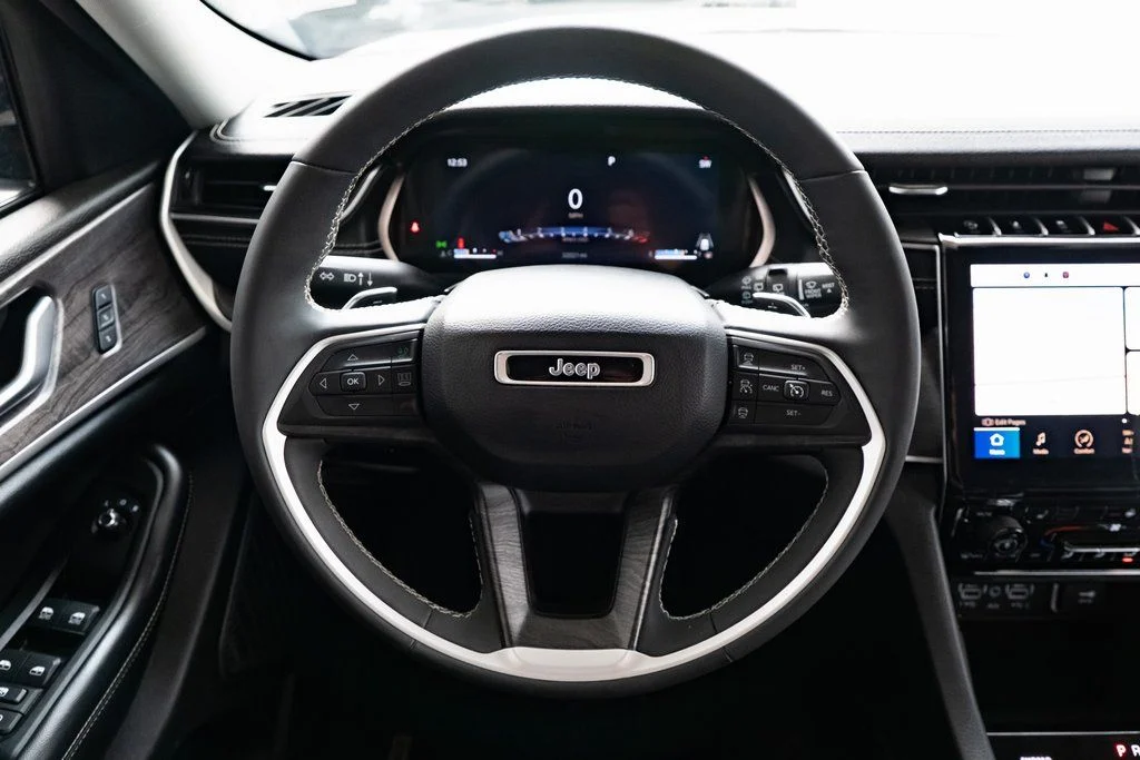 Used 2023 White Jeep Limited image 12