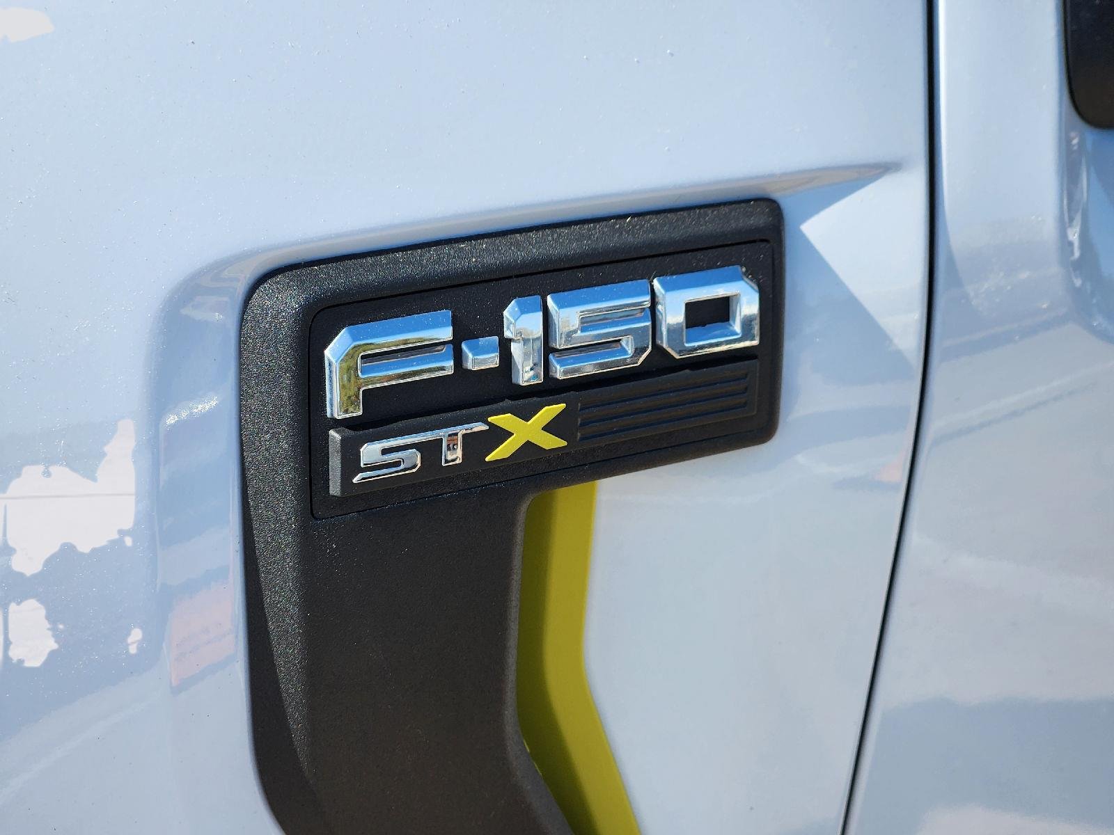 Used 2024 Oxford White Ford STX image 11