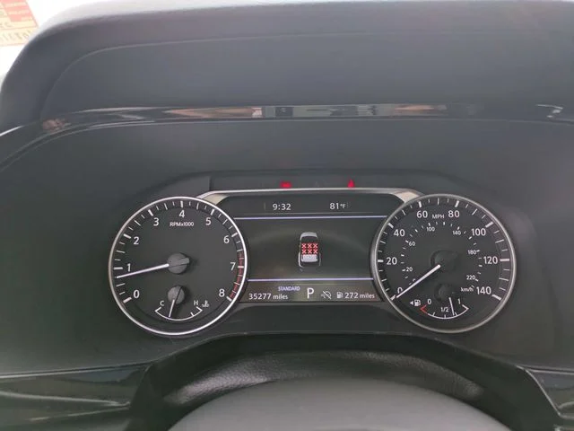 Used 2023 Gray Nissan SL image 29