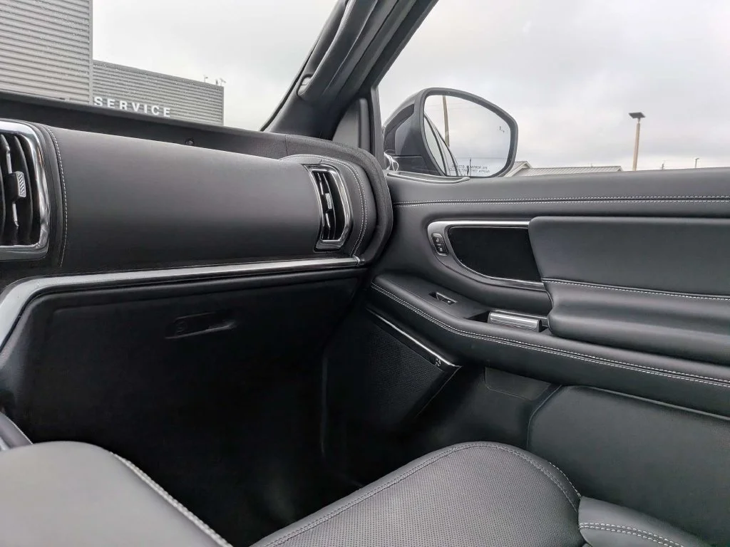 New 2027 Dark Matter Gray Metallic Ford MAX Platinum image 18