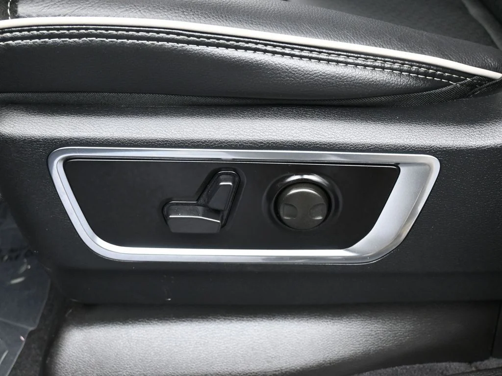 Used 2026 Canyon Lake Ram Laramie image 11