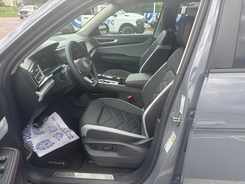 New 2026 Gray Volkswagen 2.0T Peak Edition image 24