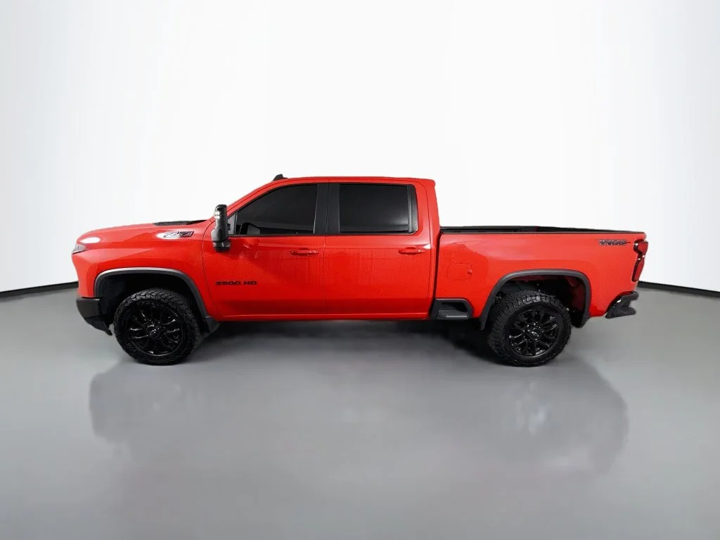 Used 2025 Red Chevrolet LT image 4