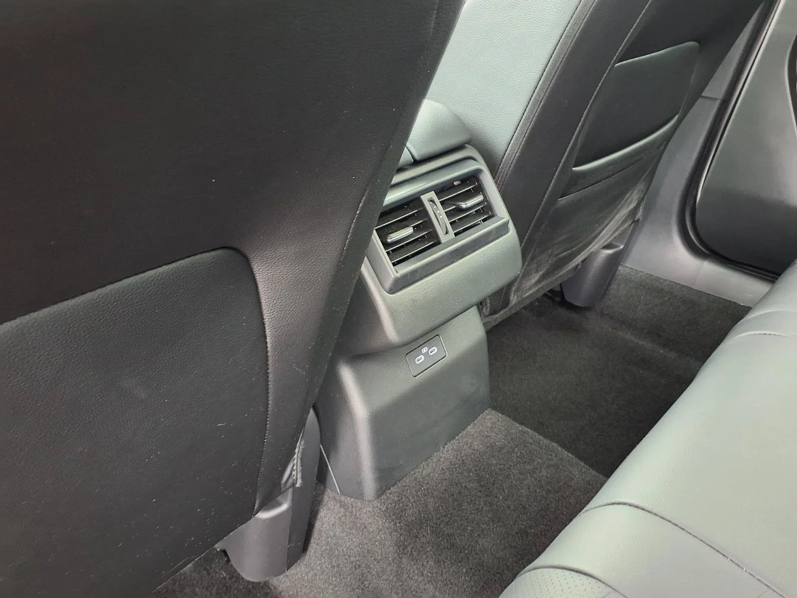 Used 2025 Wind Chill Pearl Mazda 2.5 S Premium Plus Package image 25