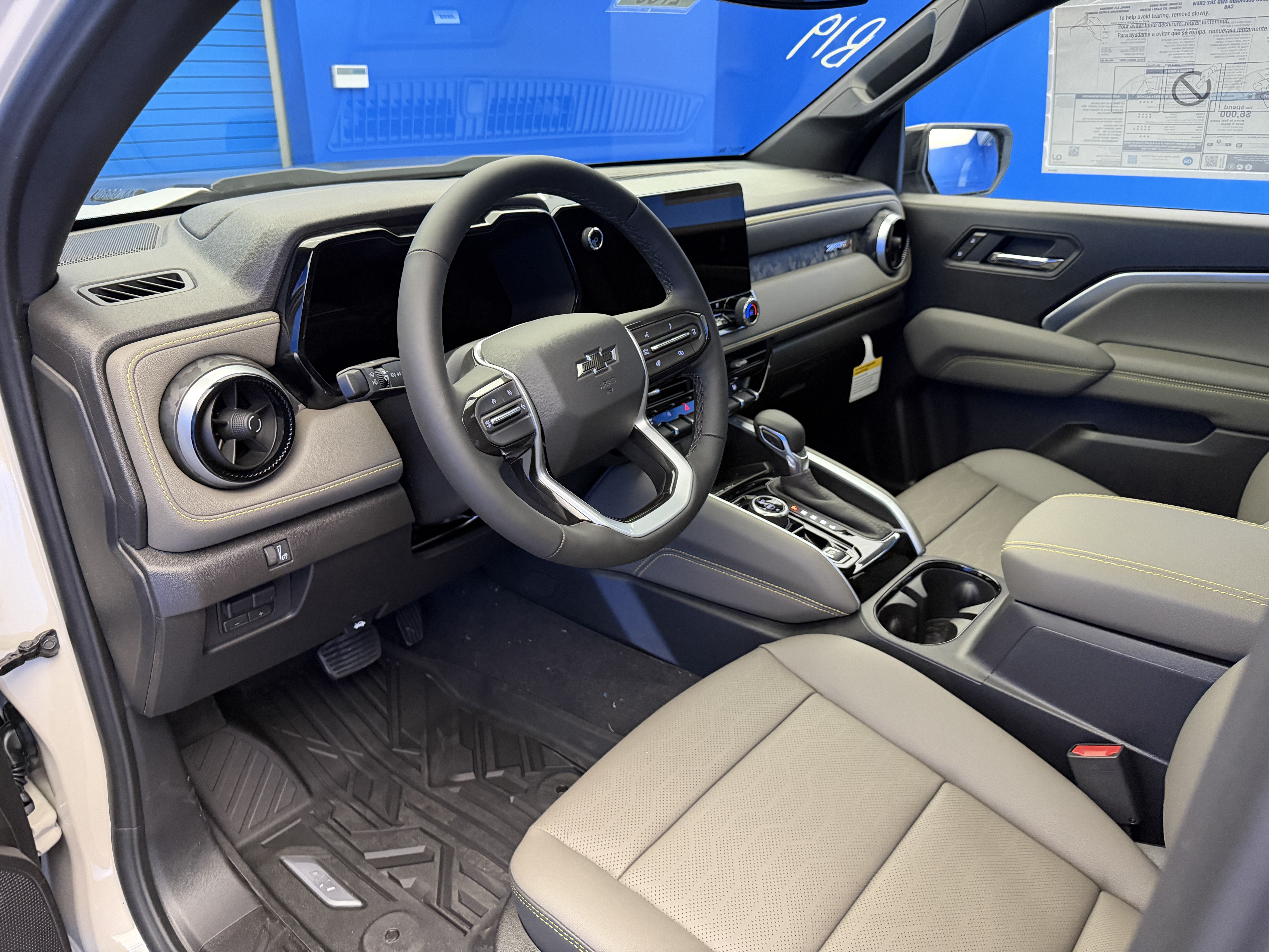 2026 Chevrolet Colorado ZR2 - Photo 11