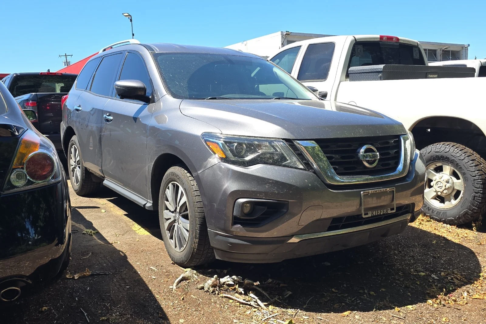 Used 2020 Gun Metallic Nissan SL image 2