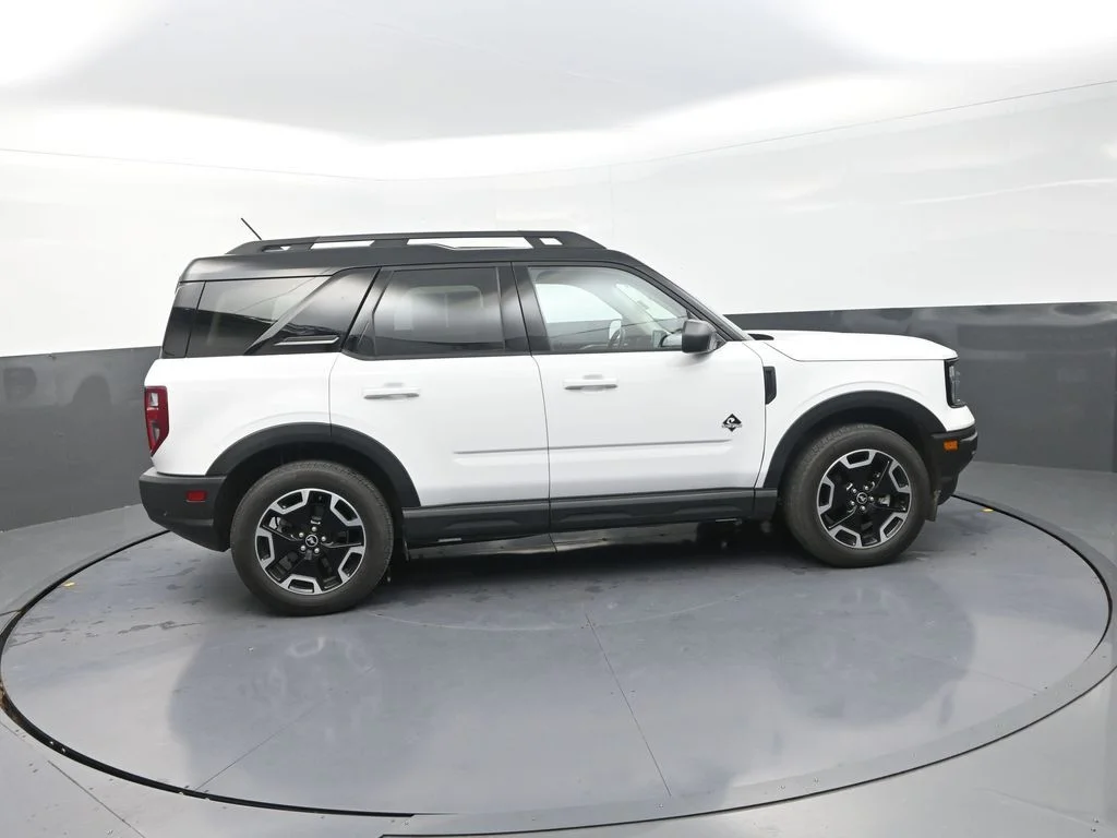 Used 2024 White Ford Outer Banks image 12