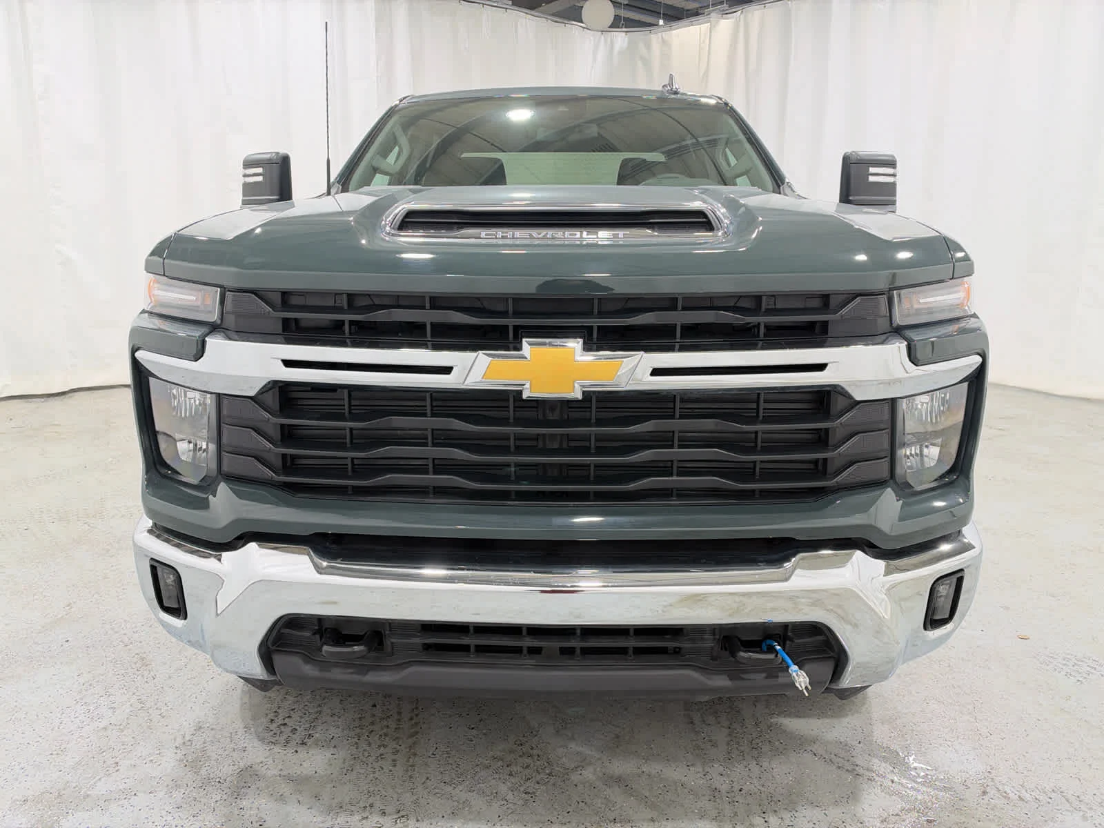 Used 2026 Cypress Gray Chevrolet LT image 8