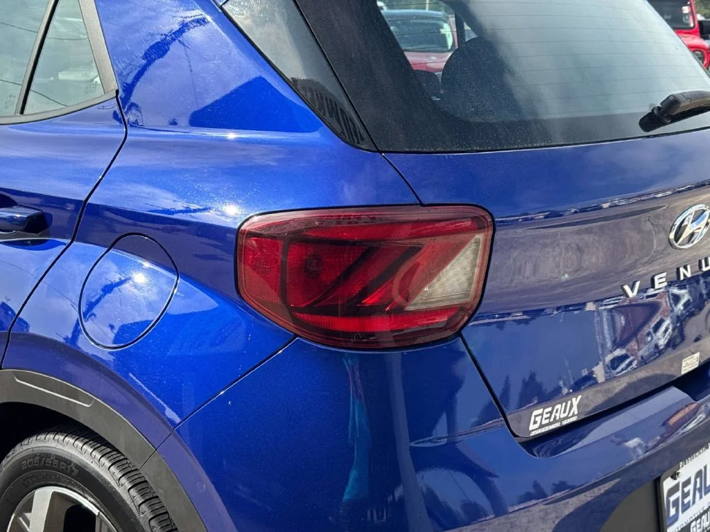 Used 2025 Blue Hyundai SEL image 13