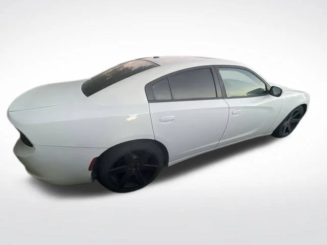 Used 2020 White Dodge SXT image 8
