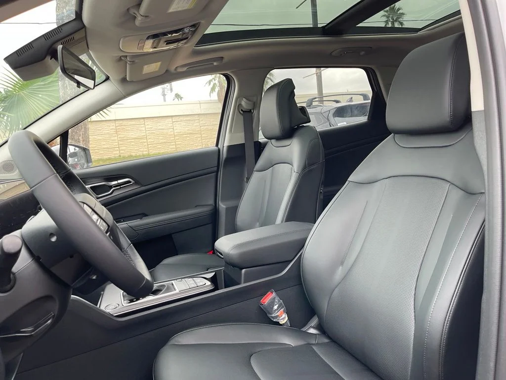 New 2026 Gray Kia EX image 17