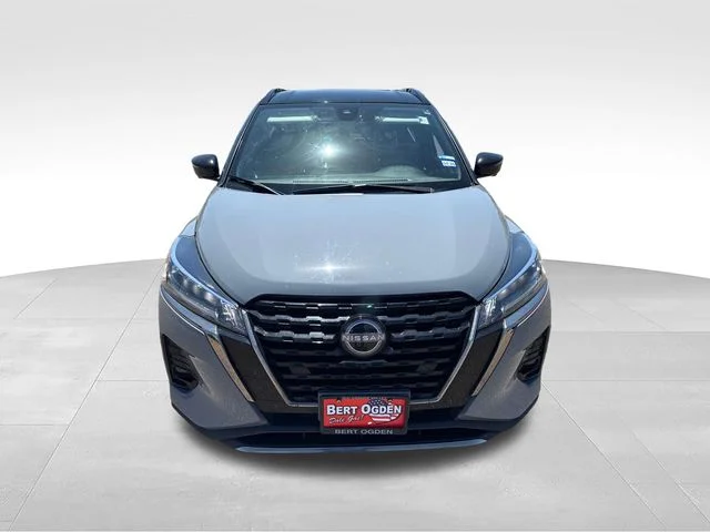 Certified Used 2024 Gray Nissan SR image 2