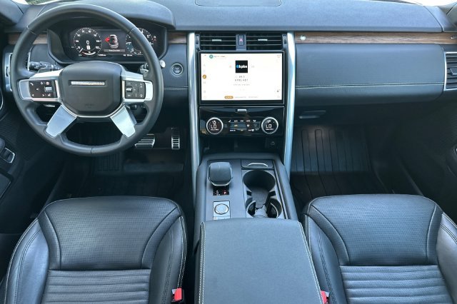 Certified Used 2025 Gray Land Rover Dynamic SE image 12