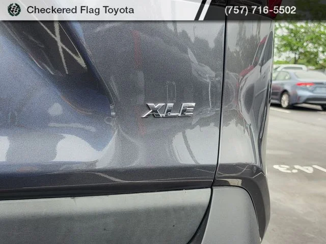 Used 2022 Magnetic Gray Metallic Toyota XLE image 8