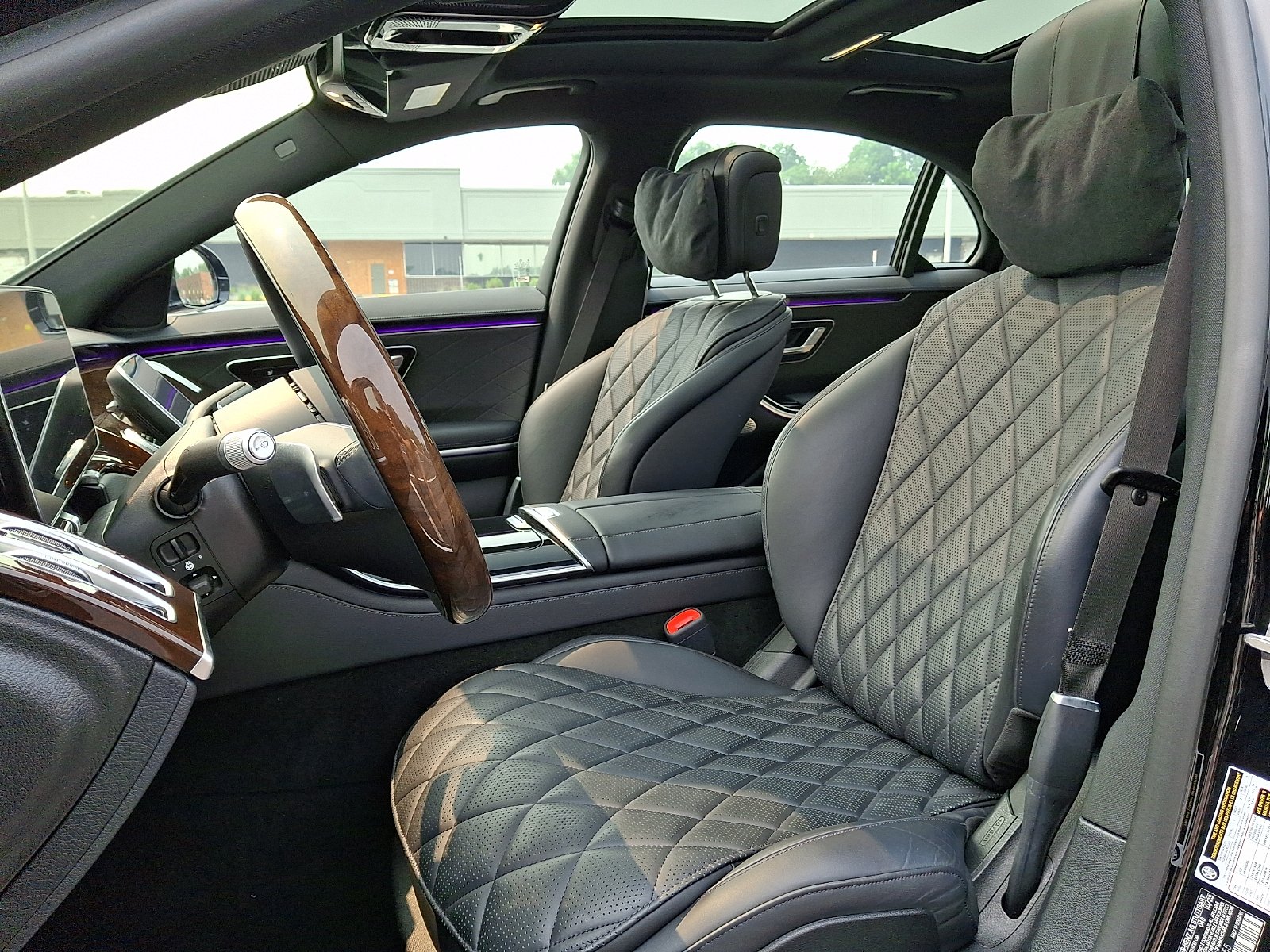 Certified Used 2024 Black - 040 Mercedes-Benz 4MATIC® image 13