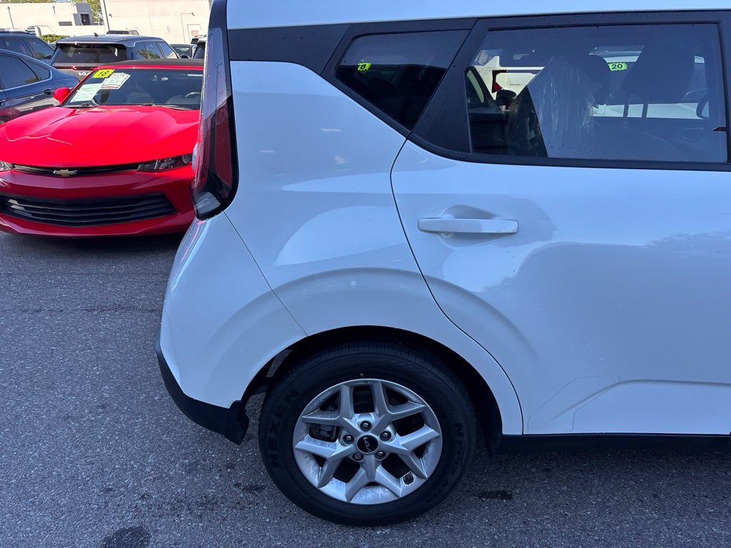 Used 2025 White Kia LX image 14