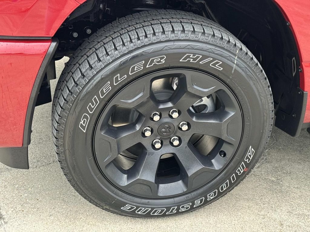 New 2027 Molten Red Pearl-Coat Exterior Paint RAM Express image 9