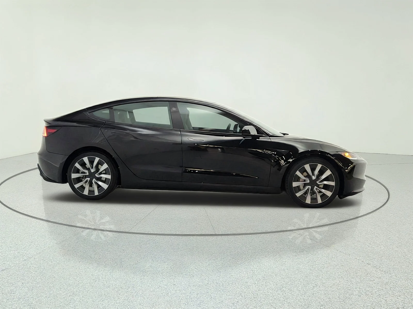 Used 2024 Solid Black Tesla Long Range image 4