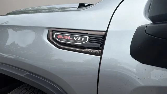 Used 2023 Sterling Metallic GMC AT4X image 41