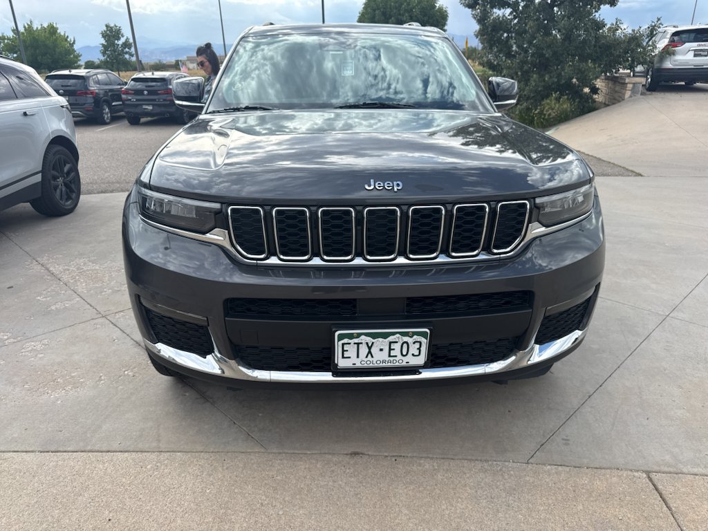 Used 2021 Baltic Gray Metallic Clearcoat Jeep Limited image 8