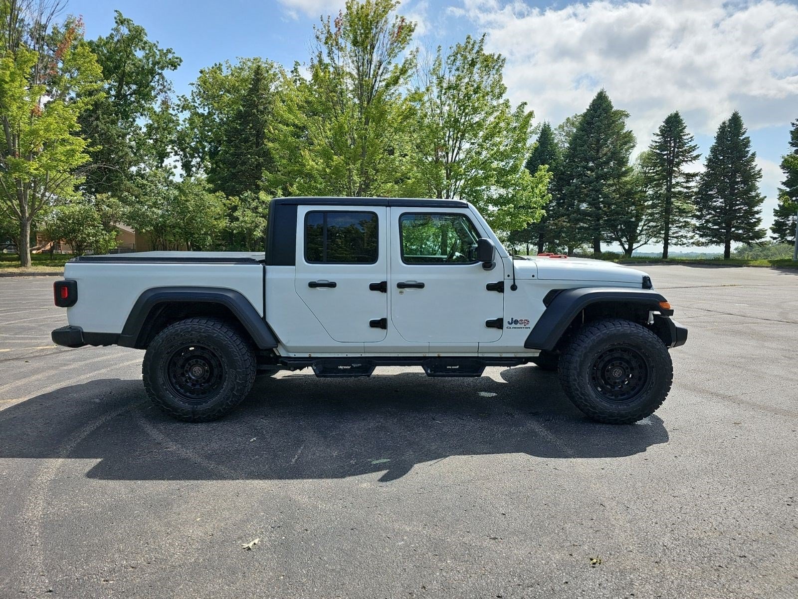 Used 2020 Bright White Clearcoat Jeep Sport S image 6