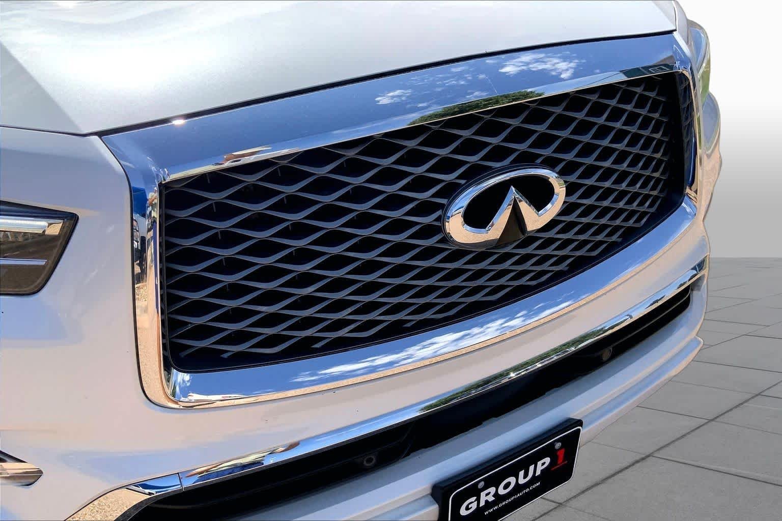 Used 2022 Moonstone White INFINITI LUXE image 30