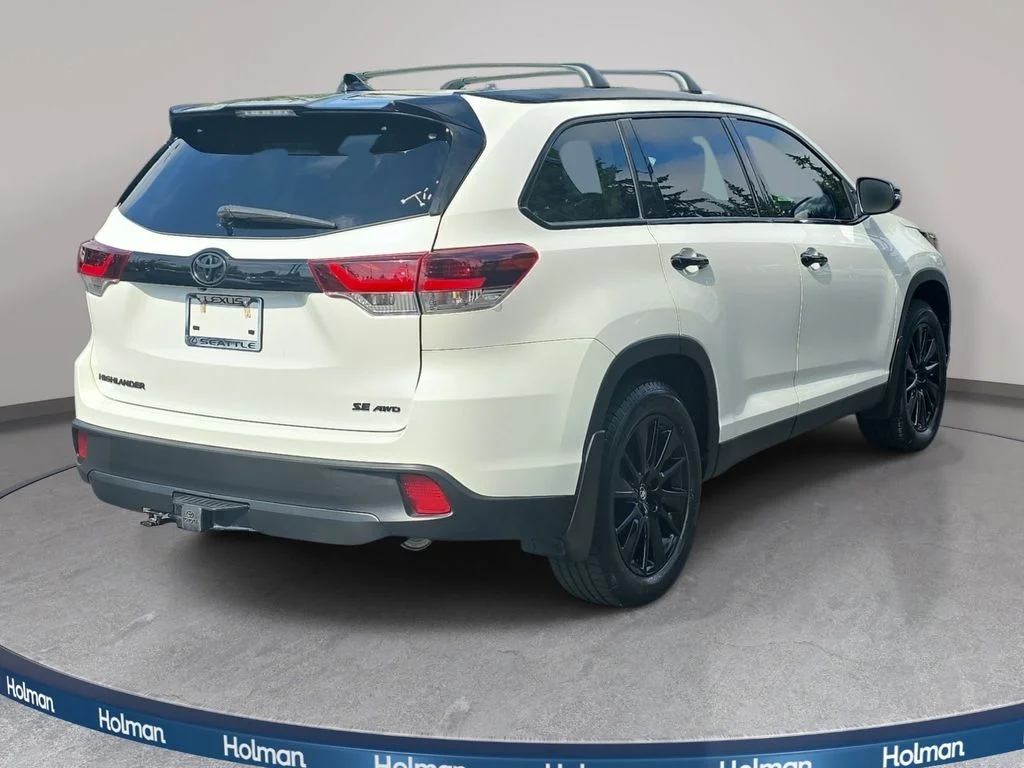Used 2019 White Toyota SE image 6