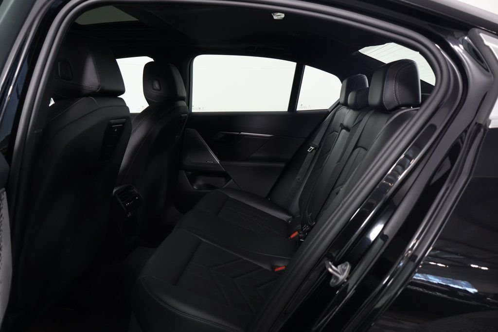 2025 BMW i5 40 - Photo 11