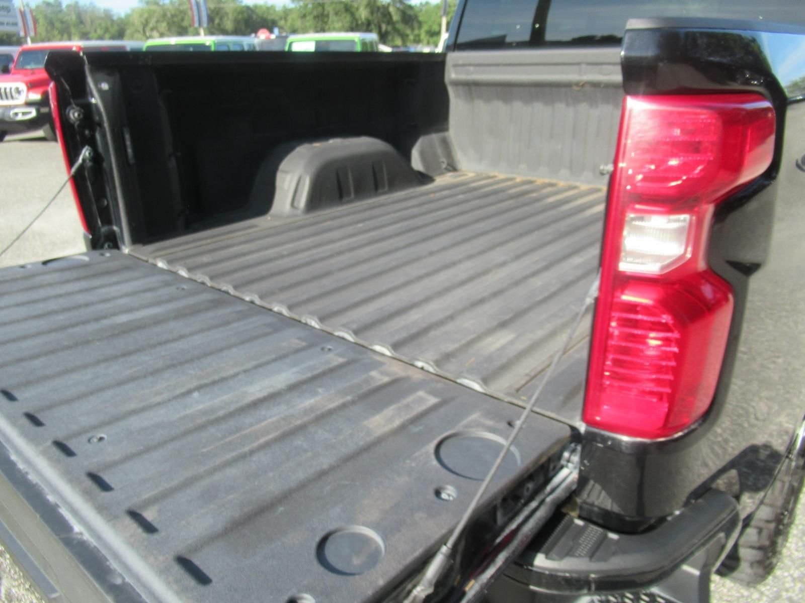 Used 2022 Black Chevrolet Custom image 29