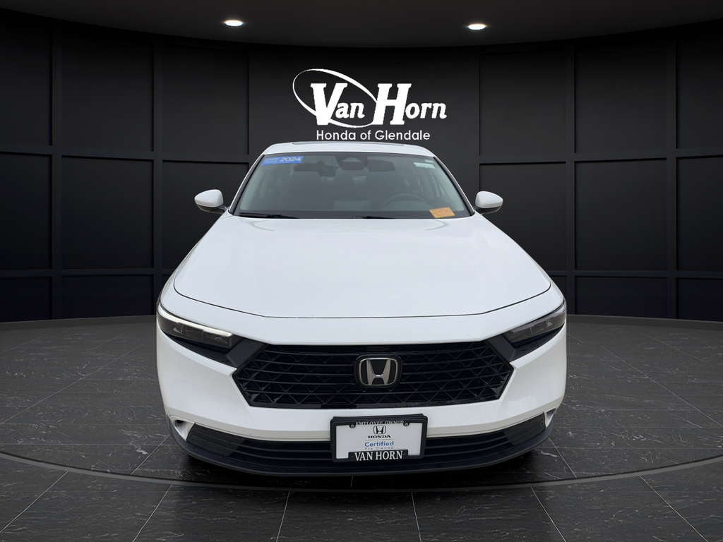 Used 2024 Platinum White Pearl Honda EX image 3