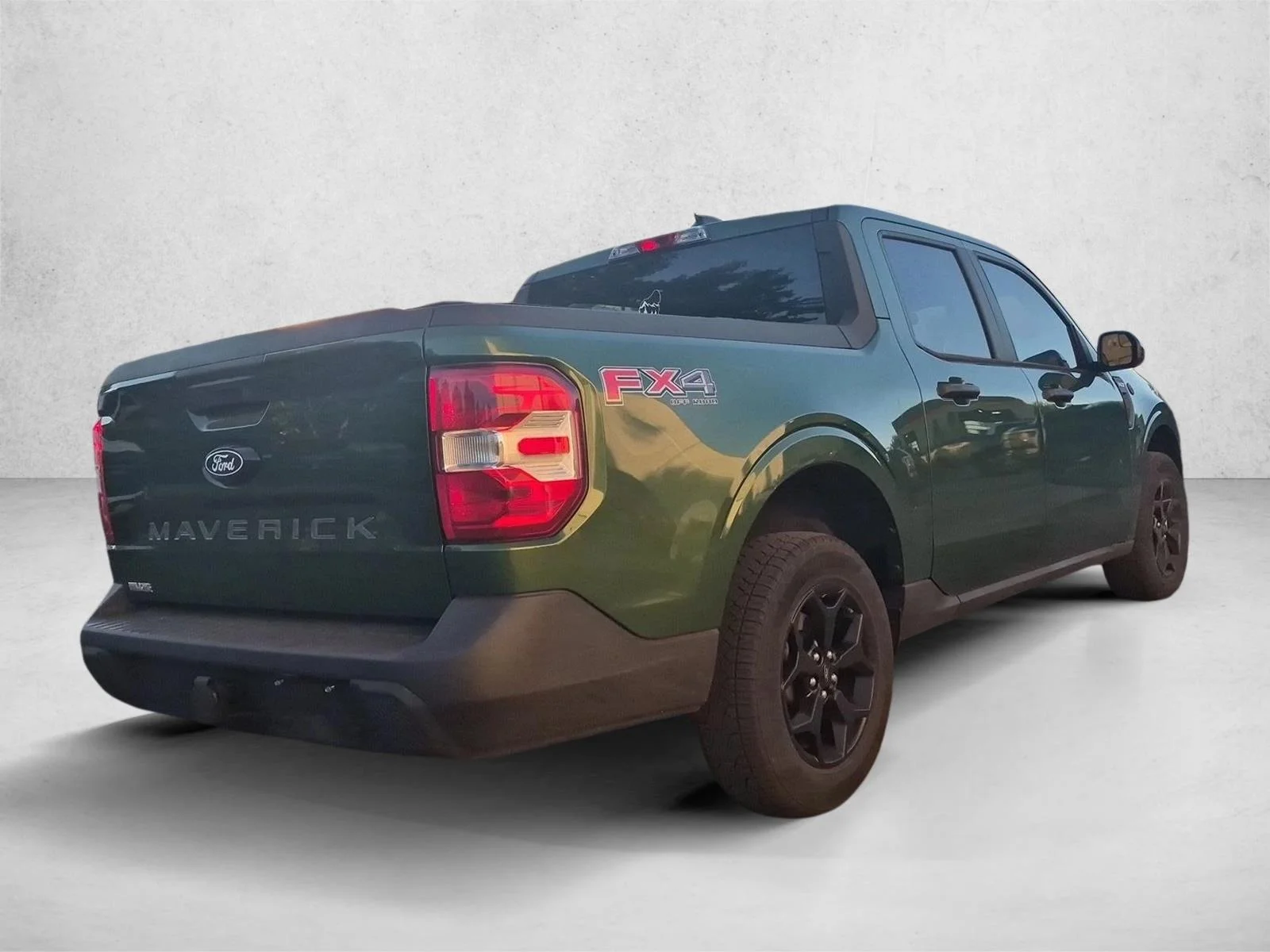 Used 2025 Green Ford XLT image 5