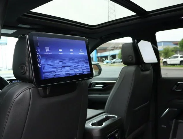 New 2026 Polar White Tricoat Chevrolet High Country image 5