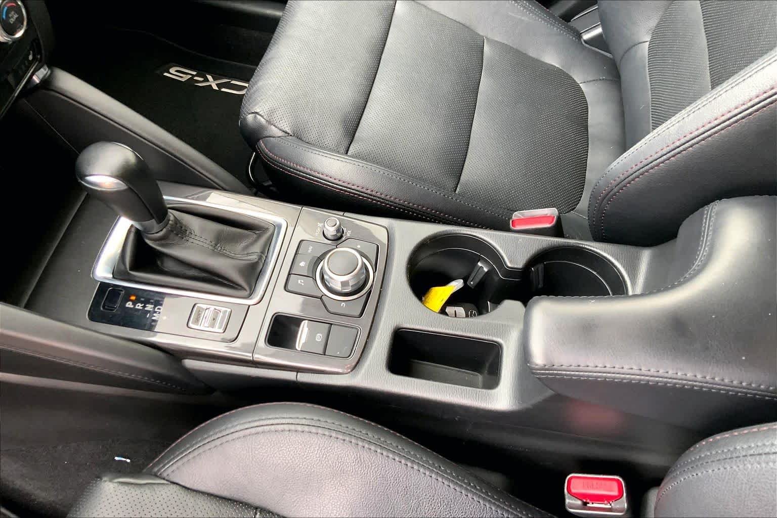 Used 2016 Soul Red Metallic Mazda Grand Touring image 17