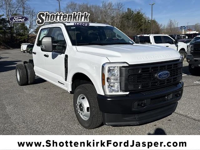 2026 Ford F-350 Super Duty Chassis Cab