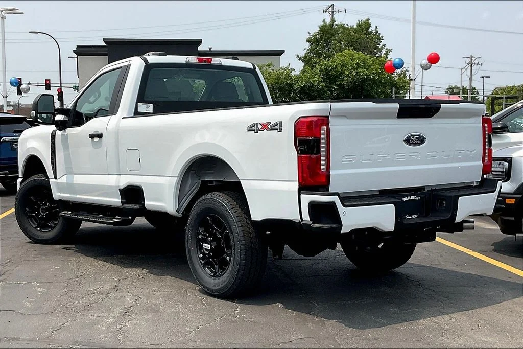 2025 Ford F-350 Super Duty XL - Photo 6