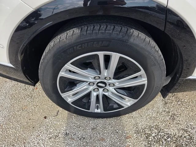 Used 2024 White Cadillac Tech image 7