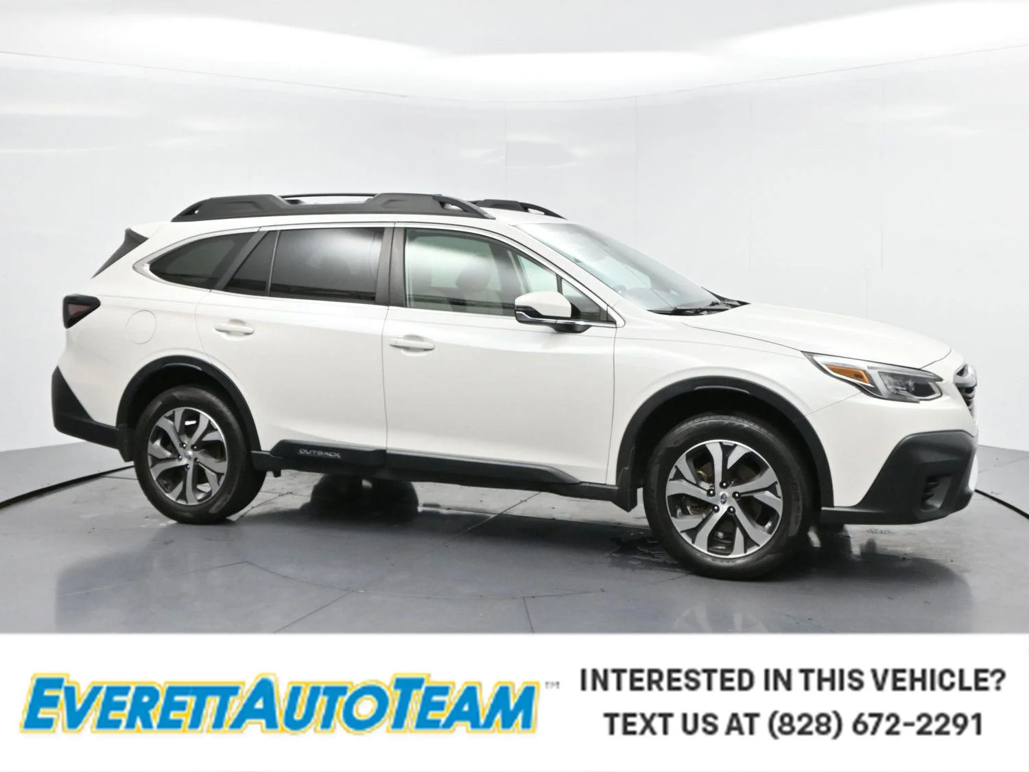 Used 2022 Crystal White Pearl Subaru Limited image 1