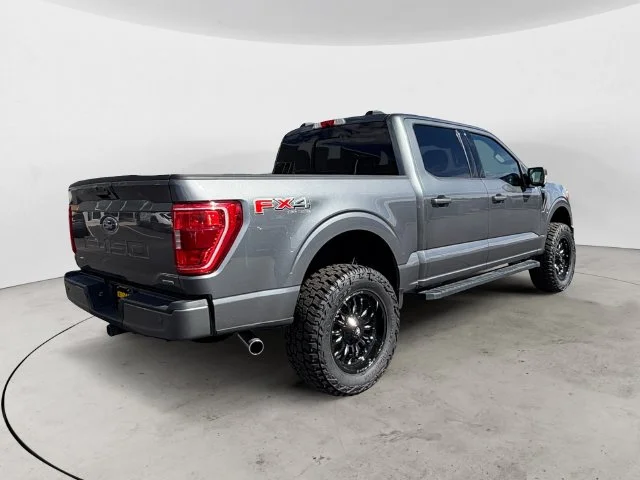 Used 2022 Gray Ford XLT image 6