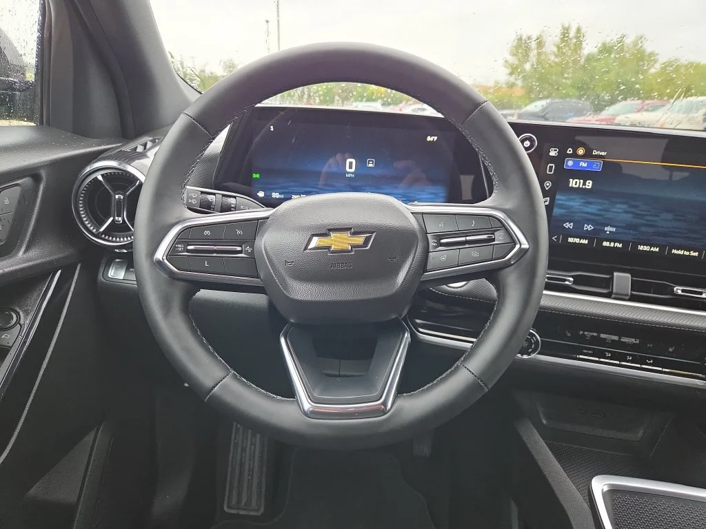 2025 Chevrolet Equinox LT - Photo 12