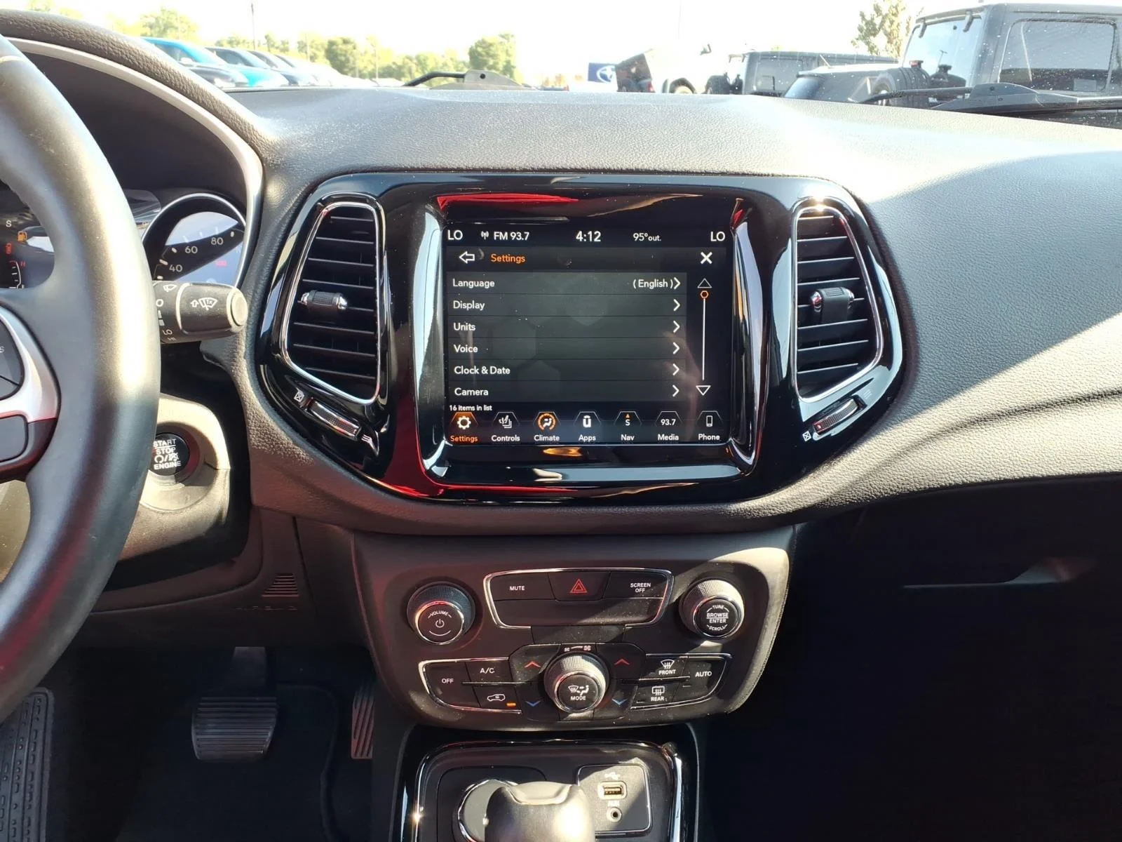 Used 2018 White Clearcoat Jeep Limited image 9